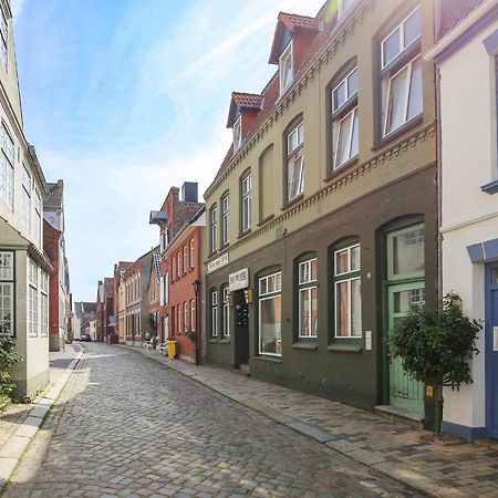 Altes Kontorhaus Kajuete Apartamento Husum  Exterior foto